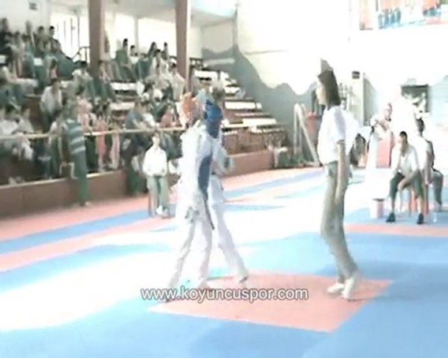 52kg yarifinal Gulsah Alptekin-F.Neslihan Konyeler