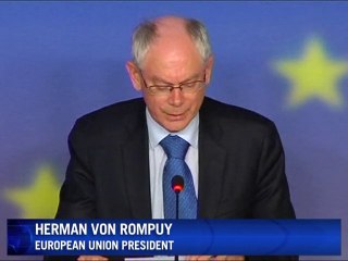 Euro finance chiefs 'sign' deal for bailout fund