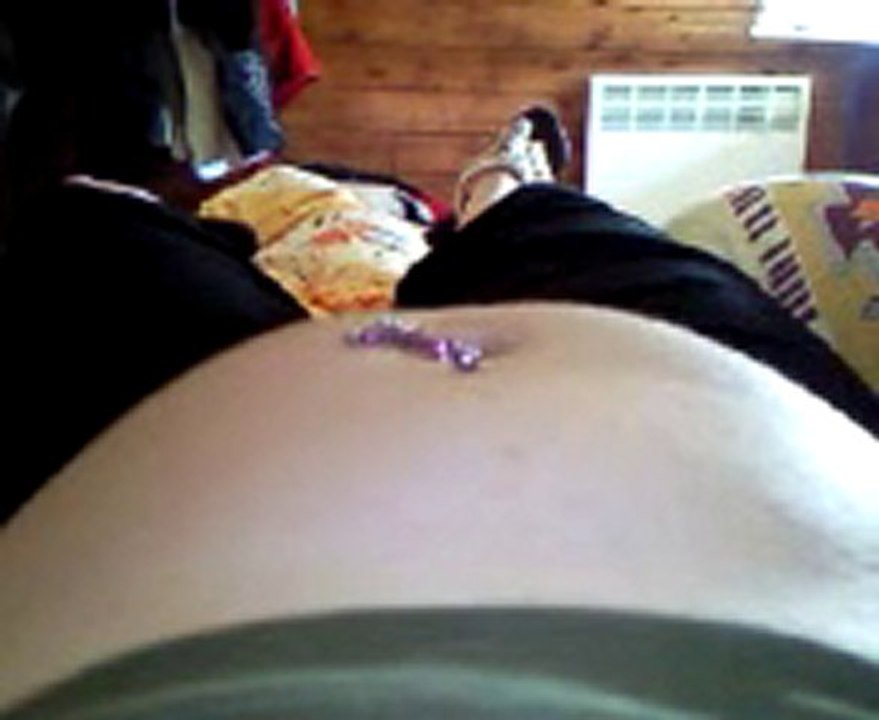 ma fille qui bouge dans mon bidou