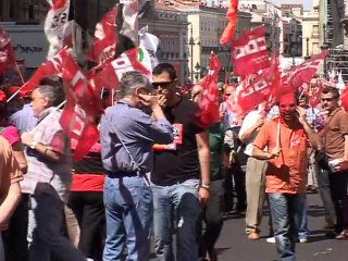 Spanish public workers strike against govt cuts