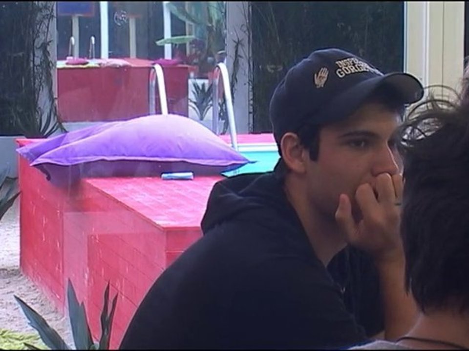 Jason "dégoûté" par Flo