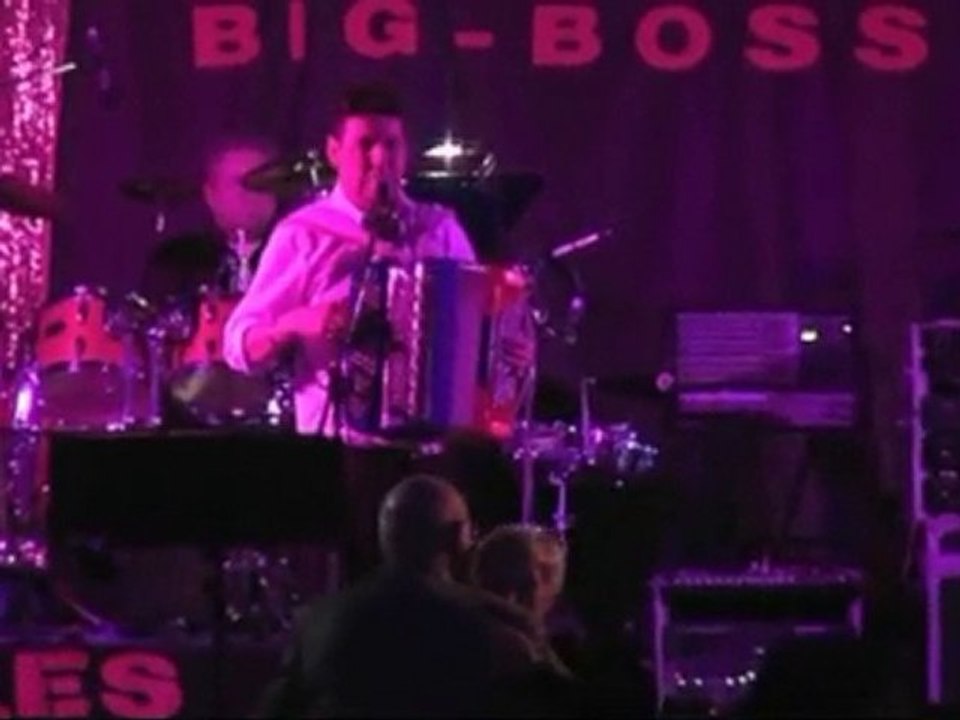 LES BIG BOSS orchestre MUSETTE JAVA Une partie de pétanque