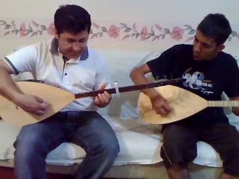 ETEK SARI SEN ETEKTEN SARISAN.....