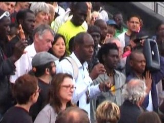 Opéra-Bastille : Jean-Michel MARTIAL avec les sans-papiers