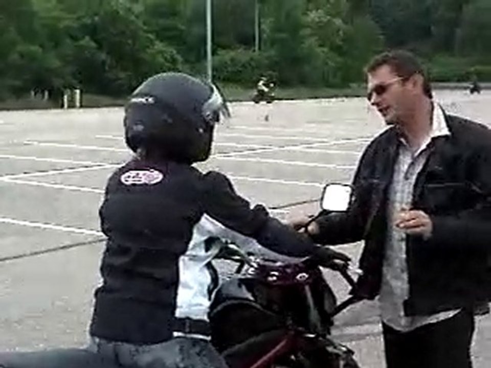 MOV015
