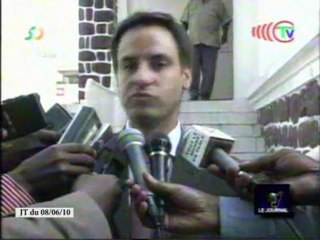 Séance de travail au ministère des télécommunications