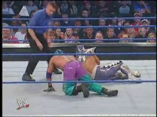 WWE Smackdown - Ultimo Dragon vs Rey Mysterio Jr