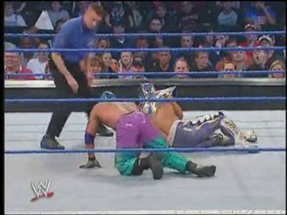 WWE Smackdown - Ultimo Dragon vs Rey Mysterio Jr
