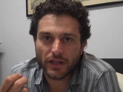 Ο Γιώργος Καραμίχος στο cosmo.gr 2