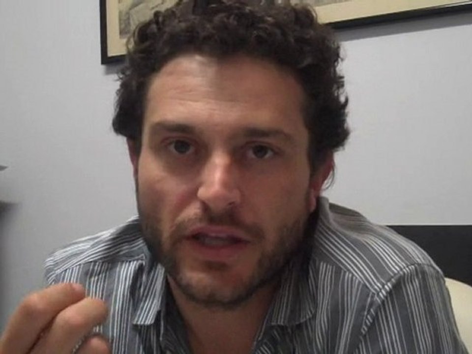 Ο Γιώργος Καραμίχος στο cosmo.gr 2