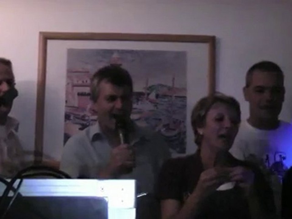 Les chanteurs trop forts.