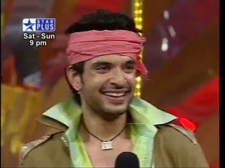 Arshad talks to Karan and Kritika