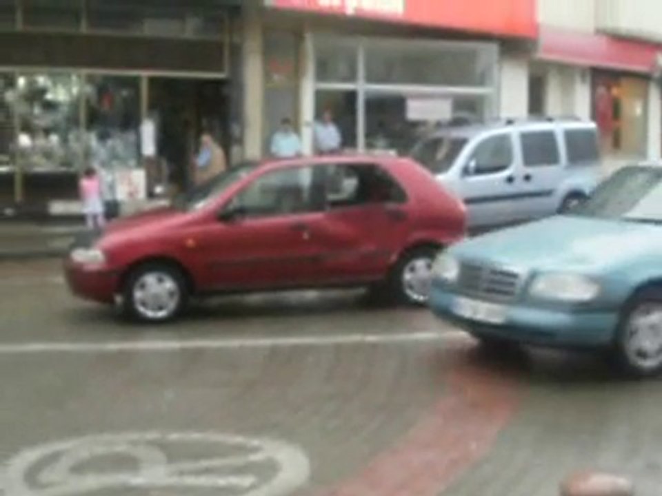 Avanos Çarşı Meydanında Kaza www.haberdokya.com