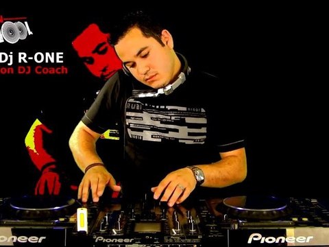DJ R-ONE lors de sa Formation DJ COACH chez DJ EANOV SCHOOL