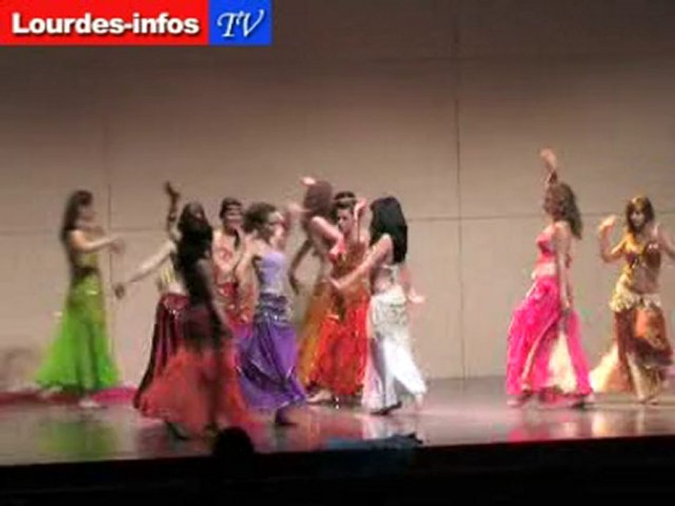 Spectacle de la Maison du Monde Lourdes vidéo 10