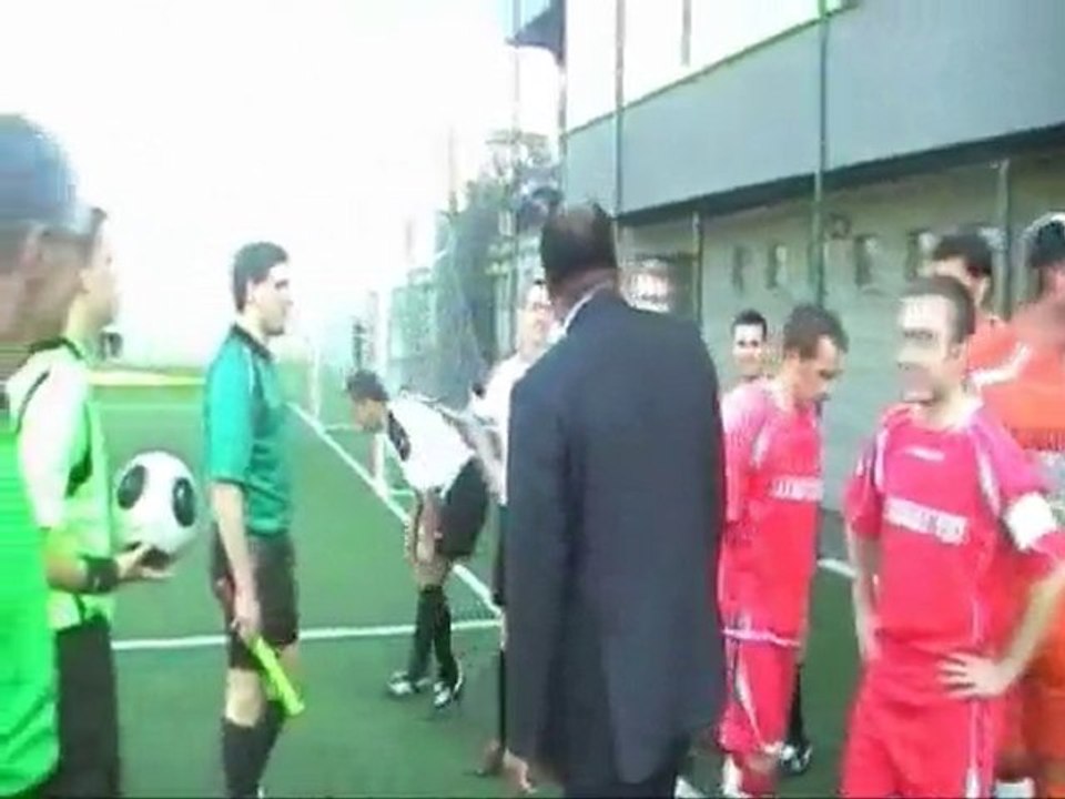 Bertin Mampaka fait le coup d'envoi au FC