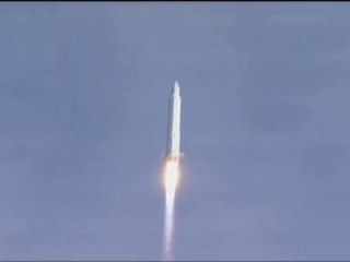 Corea: esplode razzo