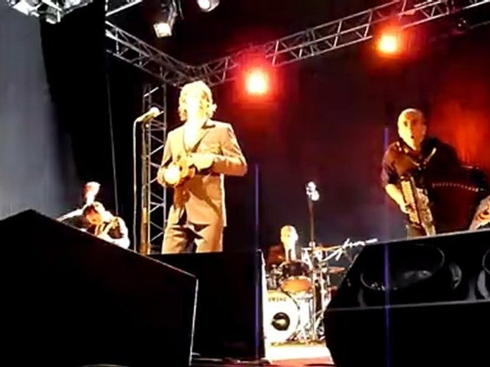 Thomas Fersen: Punaise à Marseillette le 5/06/2010