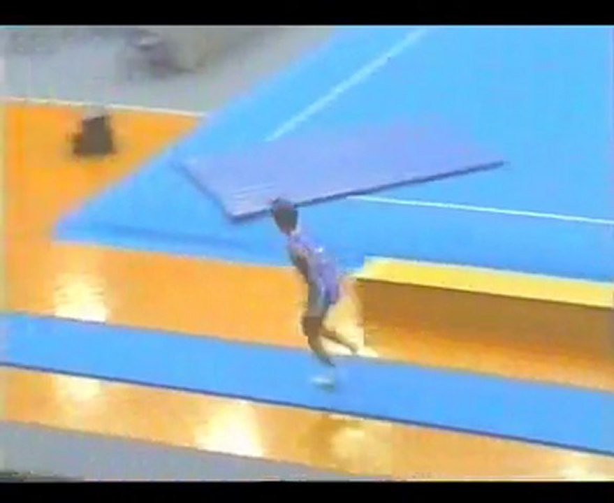 Gymnastics - 2003 Canberra Cup - Gisi - Vault