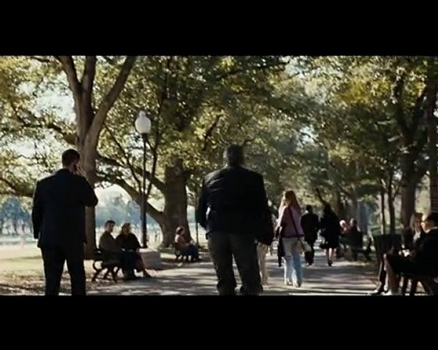 Wielka bitwa Tajne przez poufne vs poważny człowiek