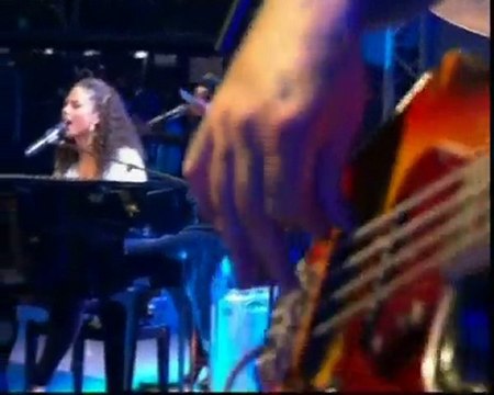 World Cup Concert - Alicia Keys- Fallin'