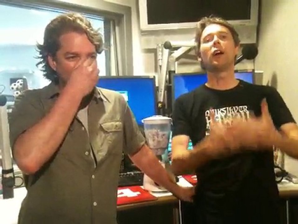 JAN DELAY RAP MIT ÖZIL (beckerundheller.de)