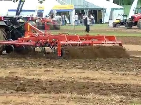 Cultis L-LR Cultivator from Gregoire Besson at Cereals 2010