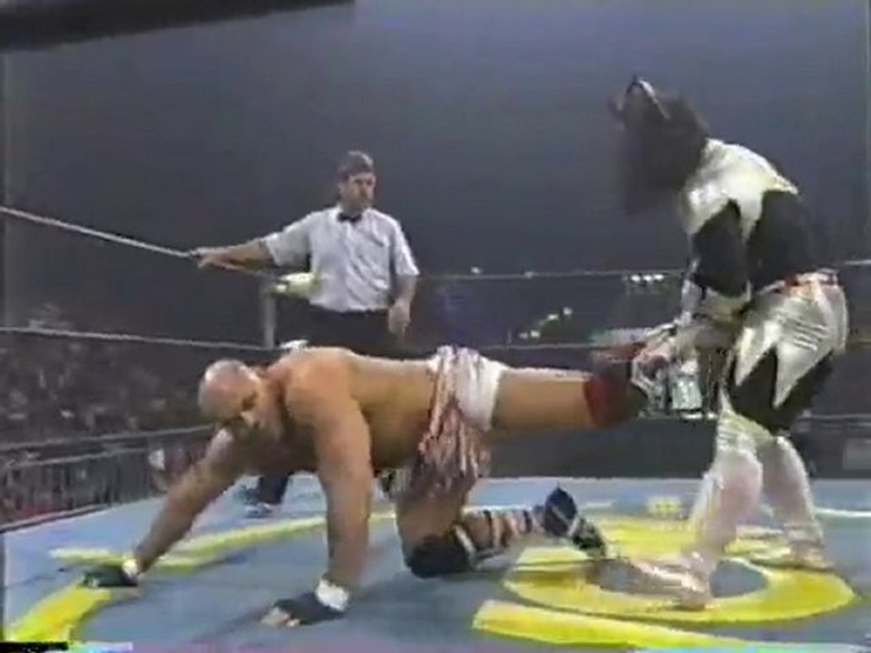 Jushin Thunder Liger vs Konan