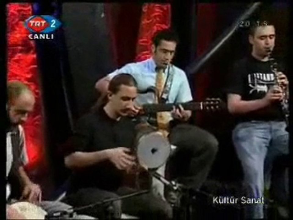 Cümbüş Cemaat , Uluslararası Gençlik Kampı'ndayız!