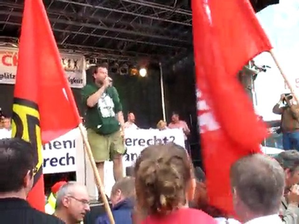 Holger Burner - Unterschicht (live @ Krisendemo Stuttgart)