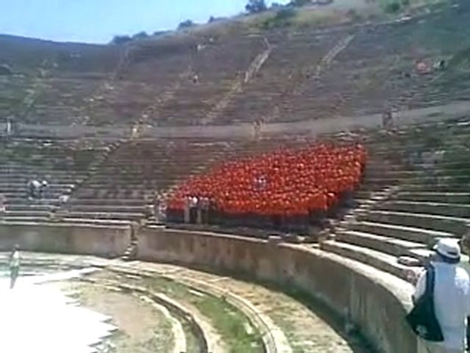 İstanbul, İzmir, Ayvalık, Çeşme, Foça, Kuşadası, Selçuk, Efes, Bergama İngilizce-Norvecce Profesyonel Kokartlı Turist Rehberi, Sinan Tortum --Isıklar Military School Boys singing school song/// Isiklar