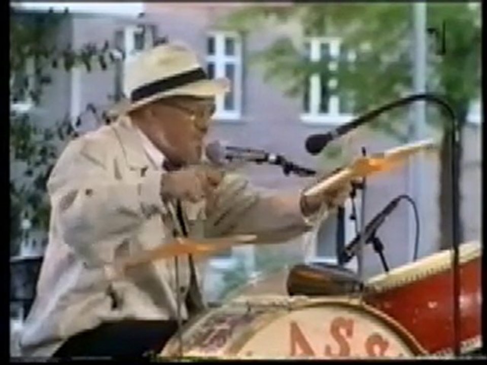 Down in Honky Tonk Town - Classic Jazz Band 1997