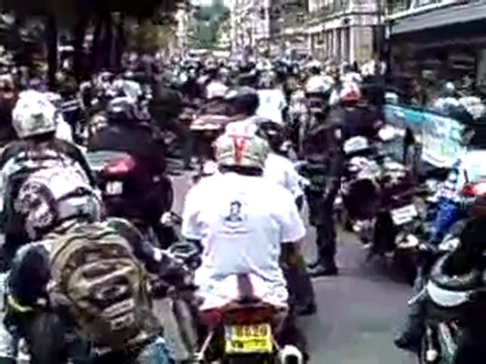manif moto grenoble en plein centre ville