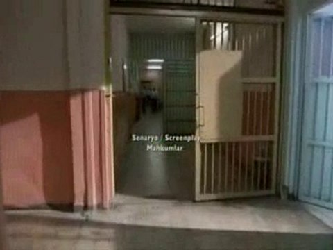 umudun yok olup gittiği yerlerde sakın ola beni unutma.