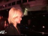 [Paparazzi] TMZ - Paris Hilton, Eu não sou lésbica!