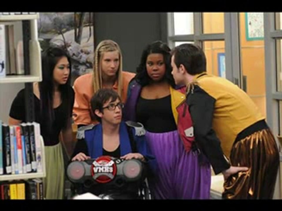 Glee Season 1 Episode 20 Part 1 "Theatricality"