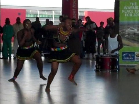 Χορός στο αεροδρόμιο