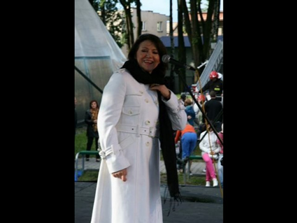 HALINA FRACKOWIAK- KWIAT KTORY CHODZIL