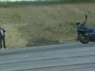 RADAROFILS 2010 - LE FILM - Le DIMANCHE Stunt RADIKAL RIDERS