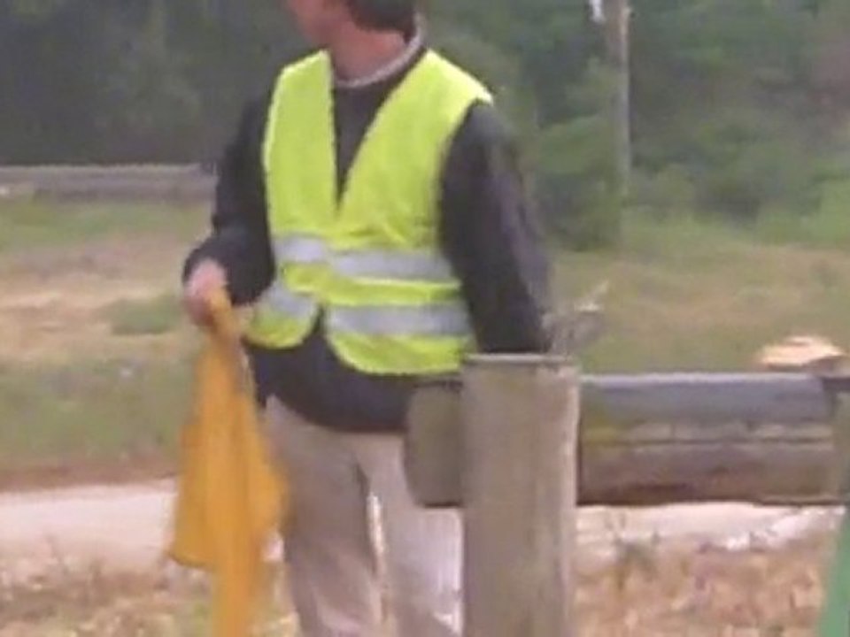 autocross servies Manche 2: N°25 vs N°26 sous la pluie !!!