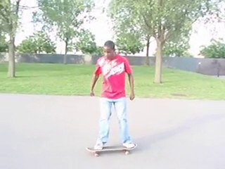 Brice Varial Heelflip au skatepark D'Ivry (PERFECT)