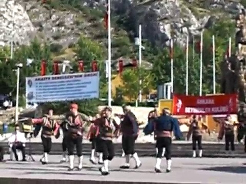 ANKARA SEYMENLER KULUBÜ FOLKLÖR OYUNCULARININ GÖSTERİSİ.AMAS