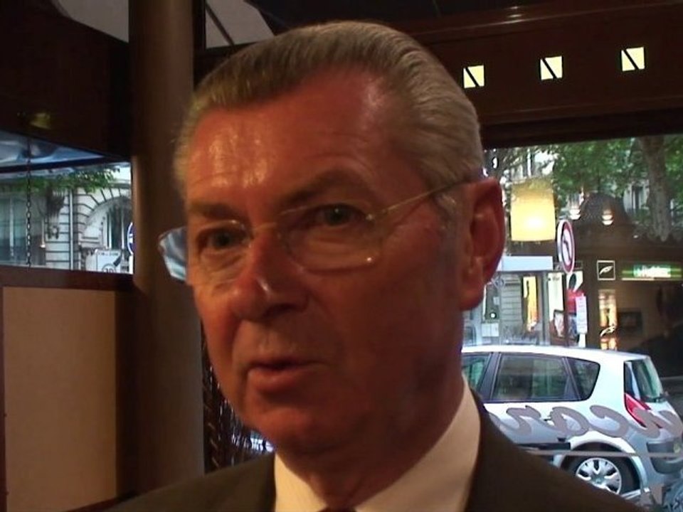 Le Ministre H. de Raincourt et la Réforme Constitutionnelle