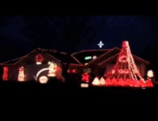Christmas House animated to music
