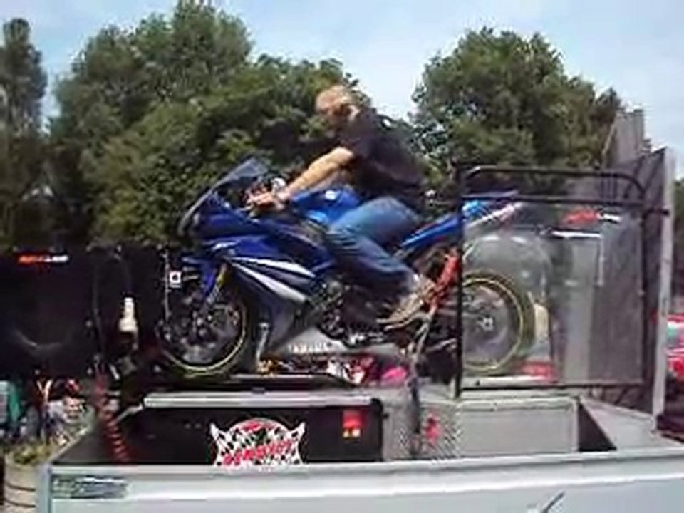 ESSAYE MOTO