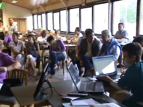 Ambiance aux différents QG de la province de Luxembourg.