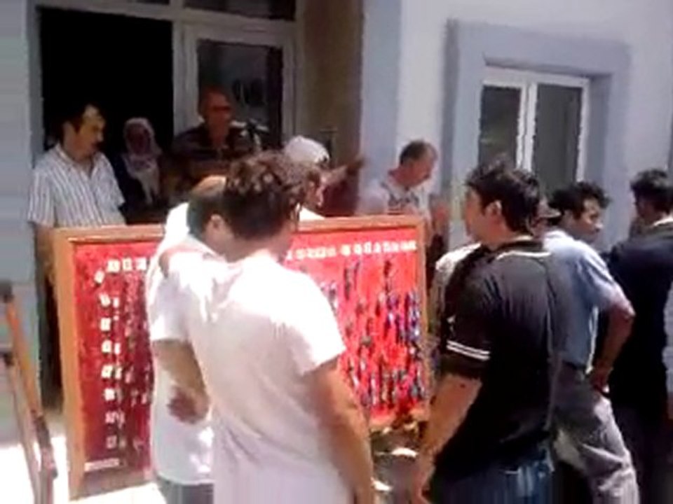 Düzköy Afet Konutlarında Anahtar Dağıtımı