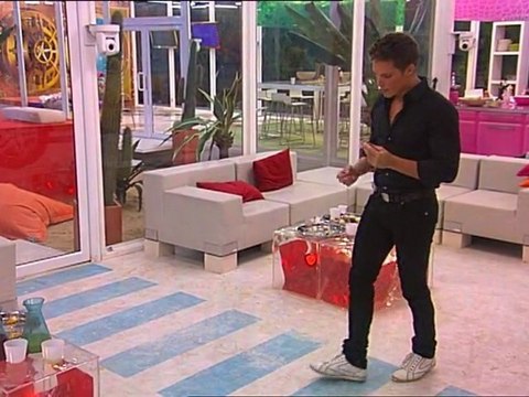 JC enflamme ces dames ...