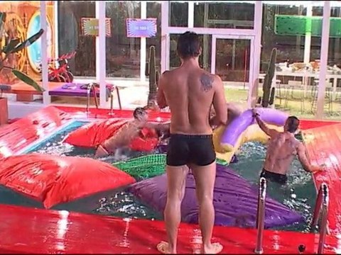 Pas de pitié pour les filles ...