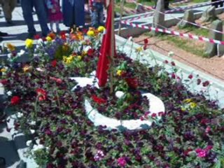 Şair Tahmazoğlu / Liderin Sitemi